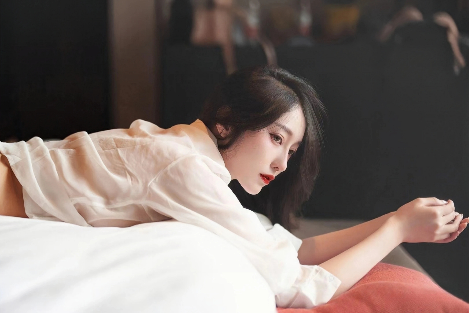 湖南警方通报记者采访被摔毁设备事件：涉事者已被刑拘